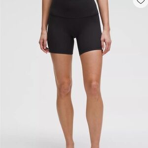 Lululemon Align™ High-Rise Ribbed Short 6"